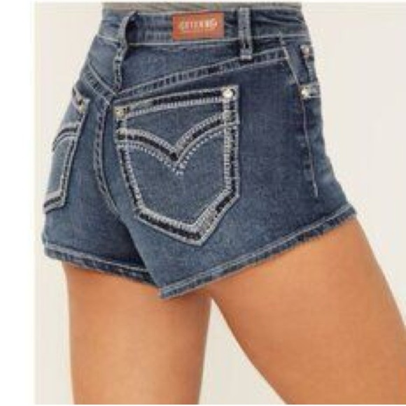 SHYANNE WOMEN'S DARK WASH MID‎ RISE DENIM SHORTS size 28 - Picture 3 of 7